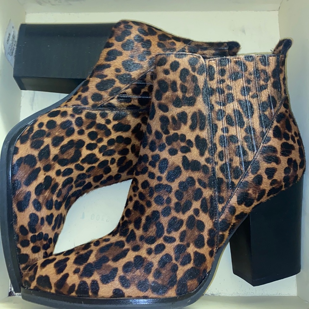 Brand New Marc Jacobs booties